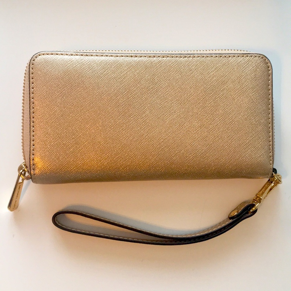Authentic Michael Kors Wallet - Picture 2 of 4